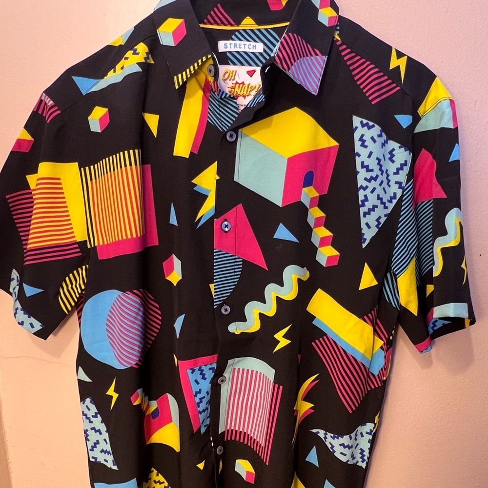 Geometric Short Sleeve.